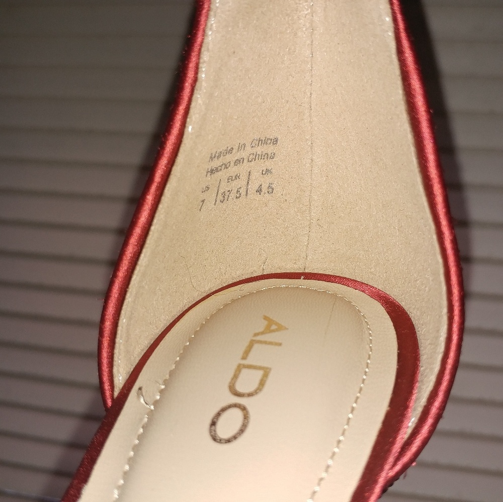 Shoes - Picture 6 of 8